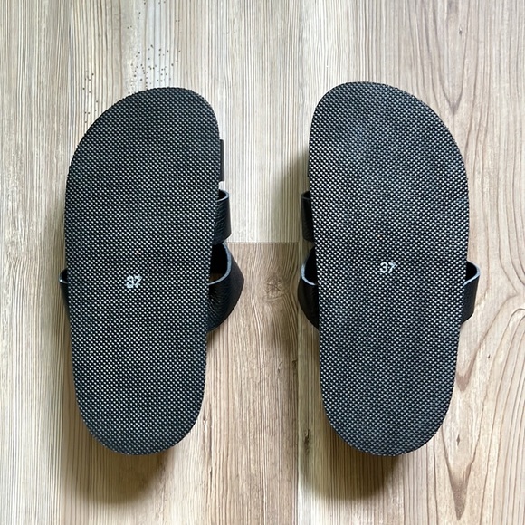 INTENTIONALLY BLANK Raft Fisherman Sandal Black New - Picture 10 of 16